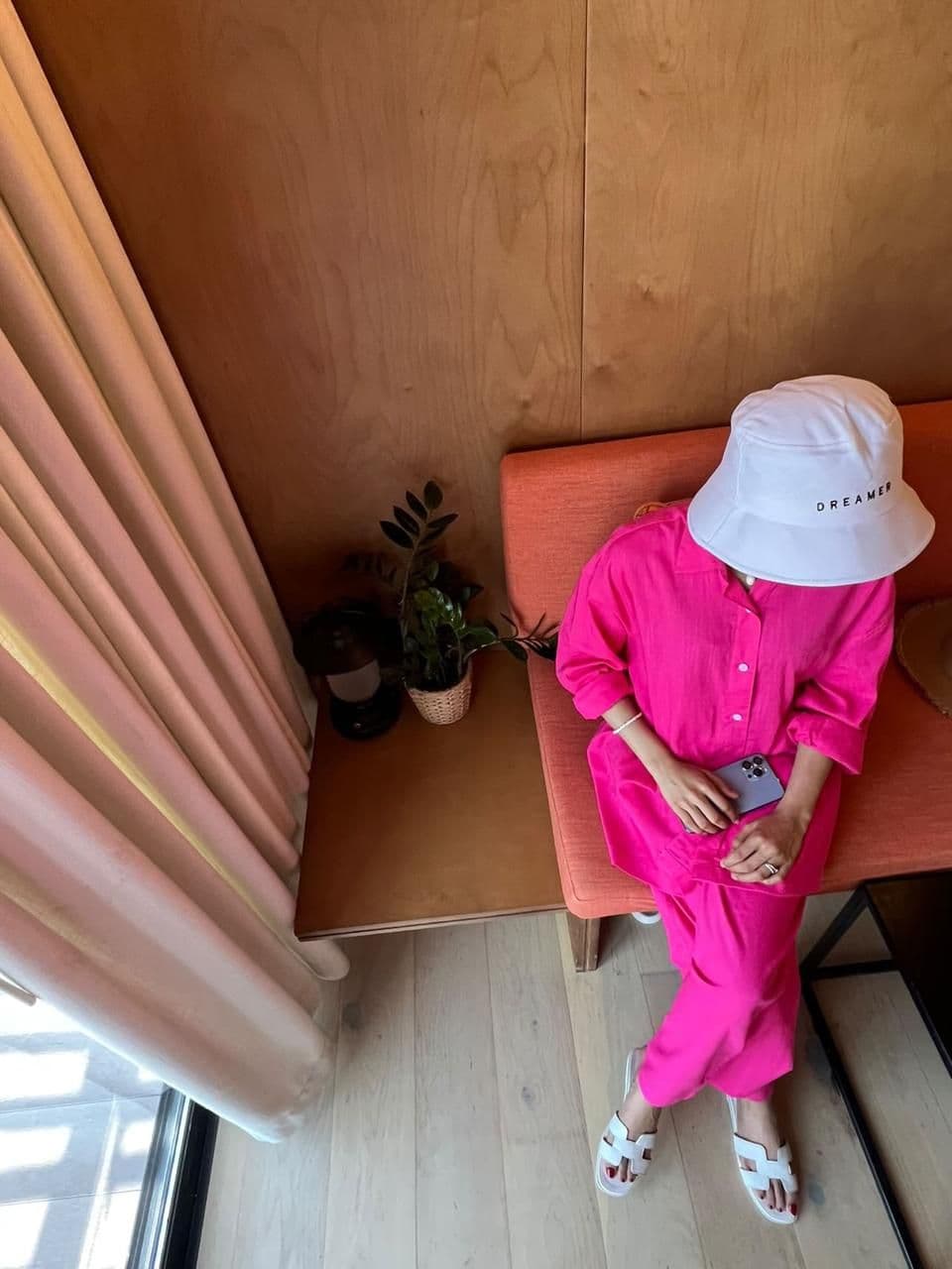 Fuchsia Linen Set